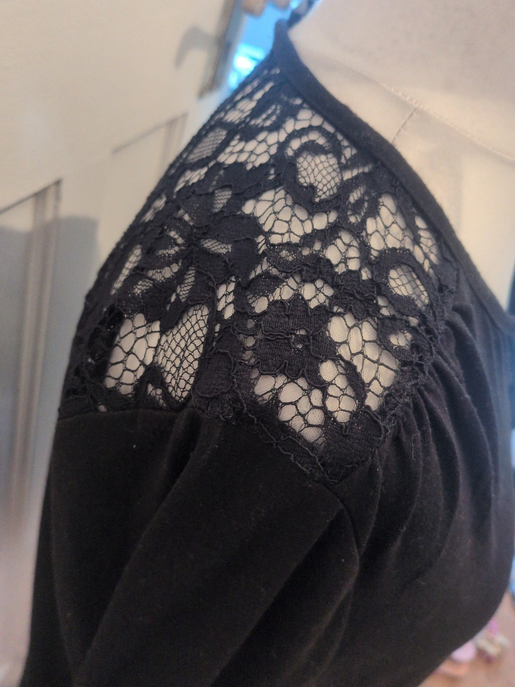 Primark Large Ladies Black/lace Top 3/4 Sleeve Free Delivery