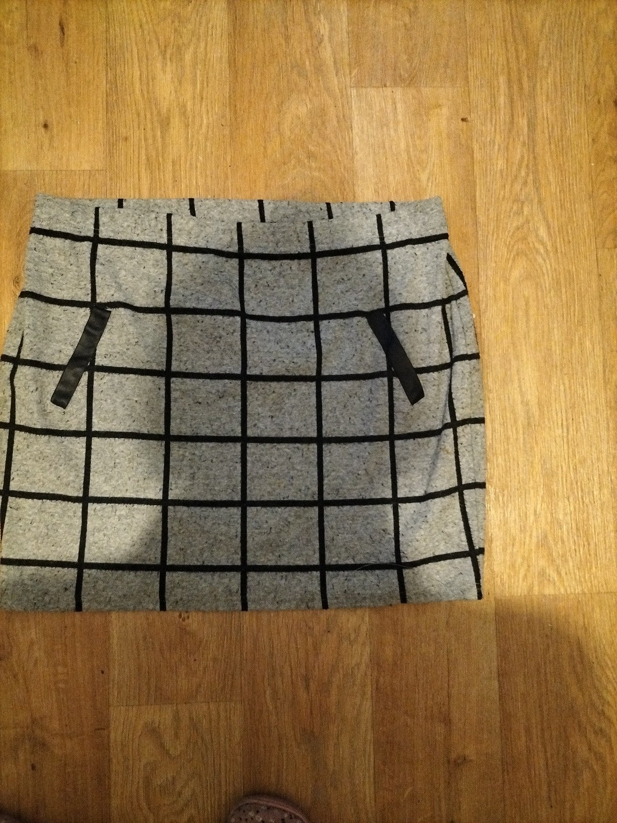 Ladies Select Size 18 Grey Check Elasticated Knee Length Skirt