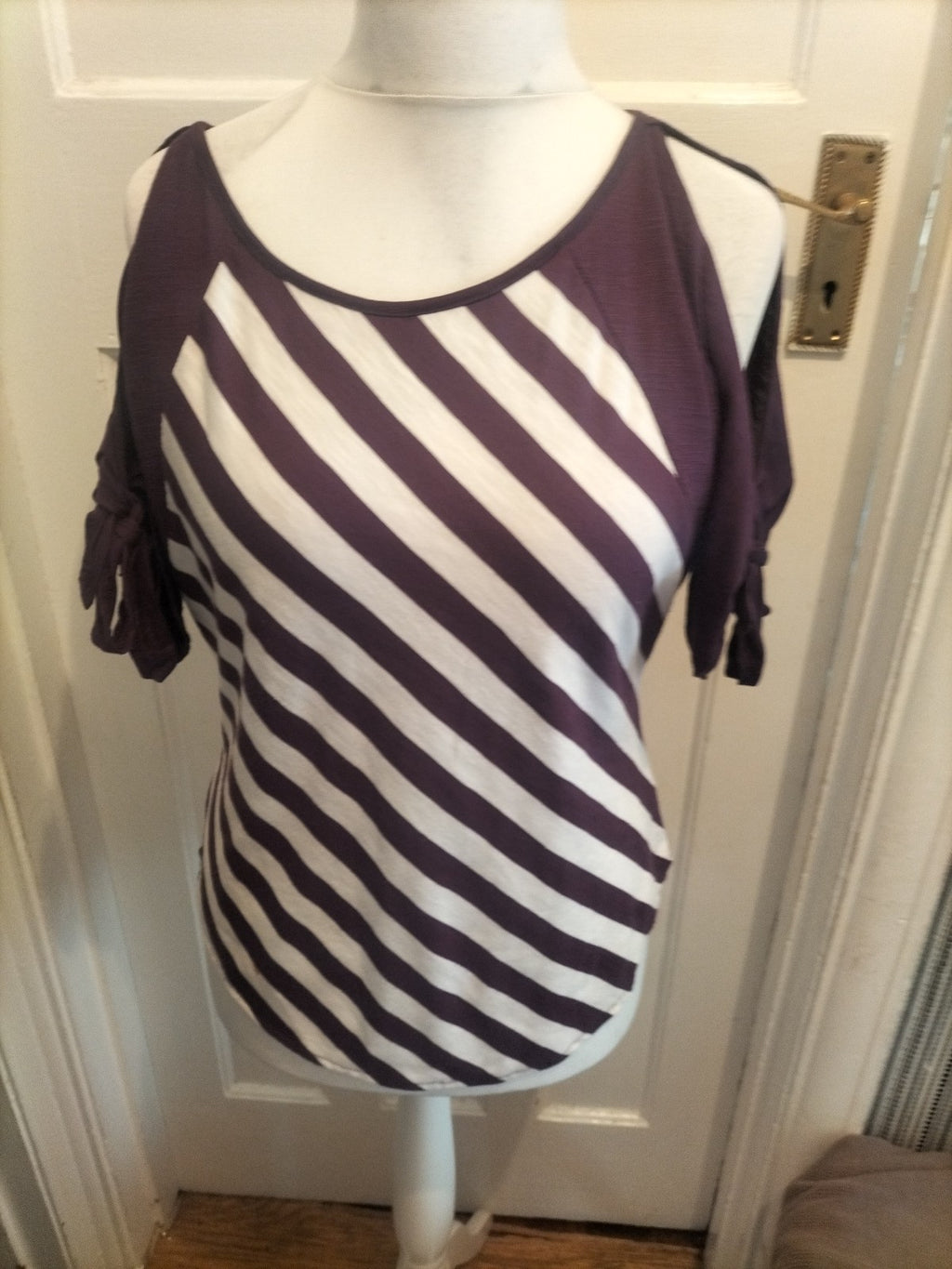 Ladies Lavi Vani Size M Purple And White Blouse