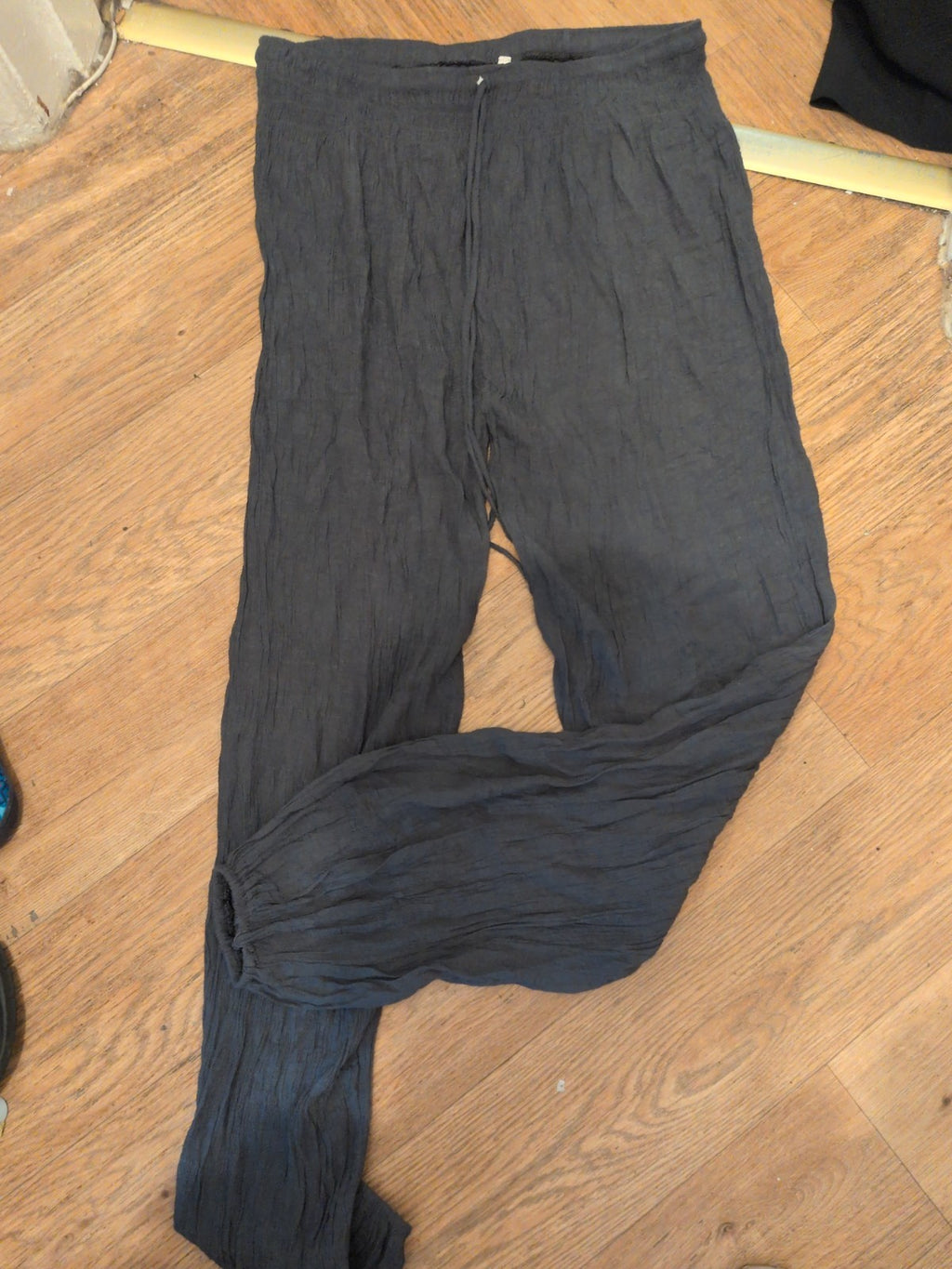 Size 4? Grey Elasticated Trousers