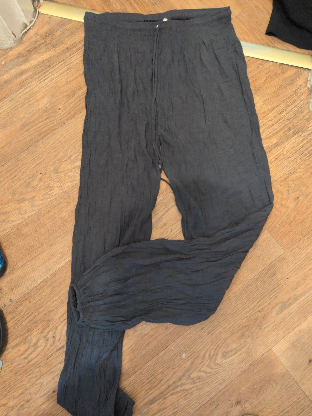Size 4? Grey Elasticated Trousers