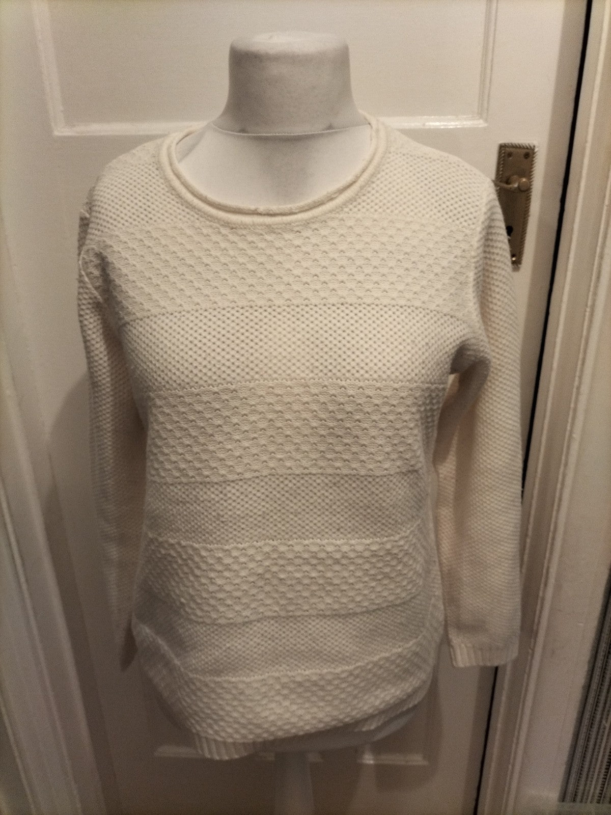 Ladies Isle Size 14-16 Ivory Long Sleeved Patterned Jumper