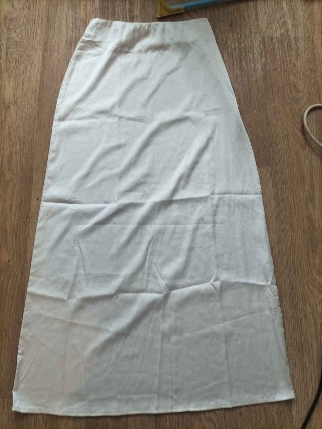 Ladies Size Small Cream Pettiskirt Small Mark On Front