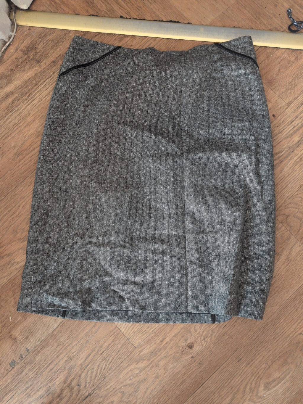 Liz Claiborne 14 Grey Flecked Lined Below Knee Skirt