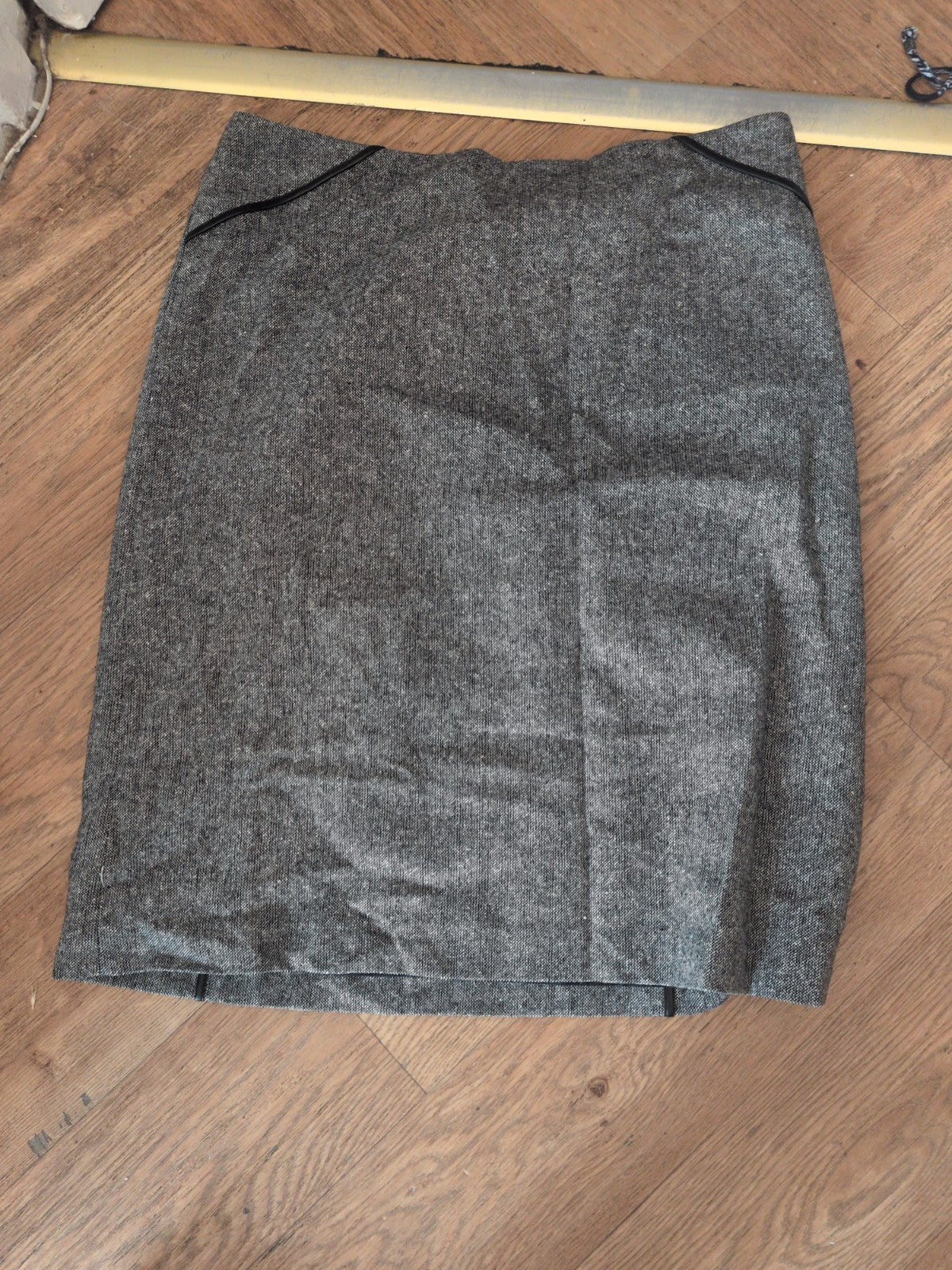 Liz Claiborne 14 Grey Flecked Lined Below Knee Skirt