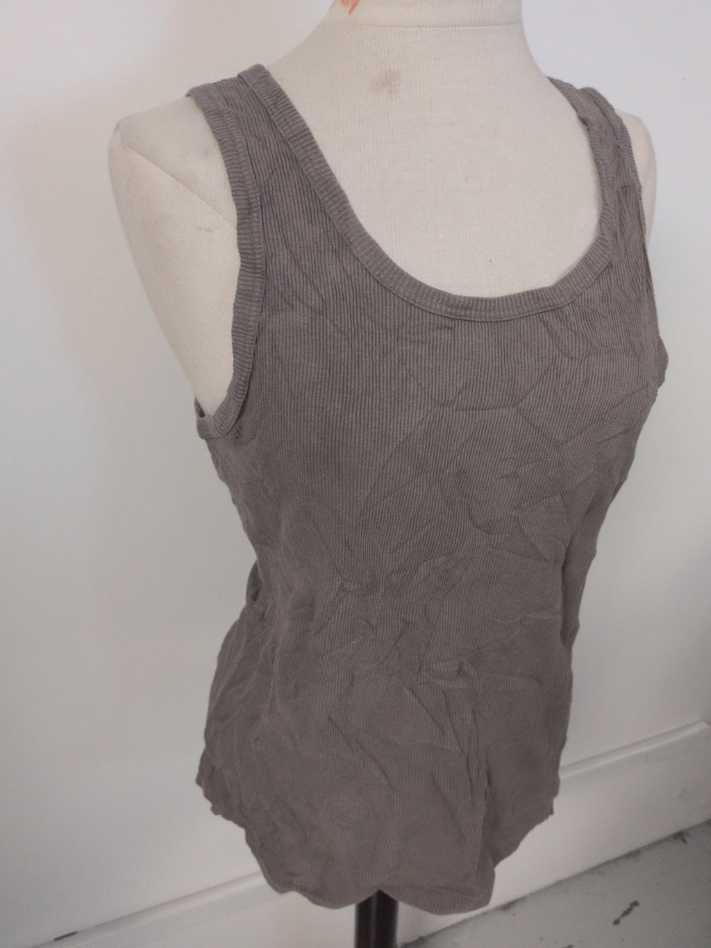 Ladies Uniqlo Size Medium Grey Ribbed Sleeveless Tnak Vest Top