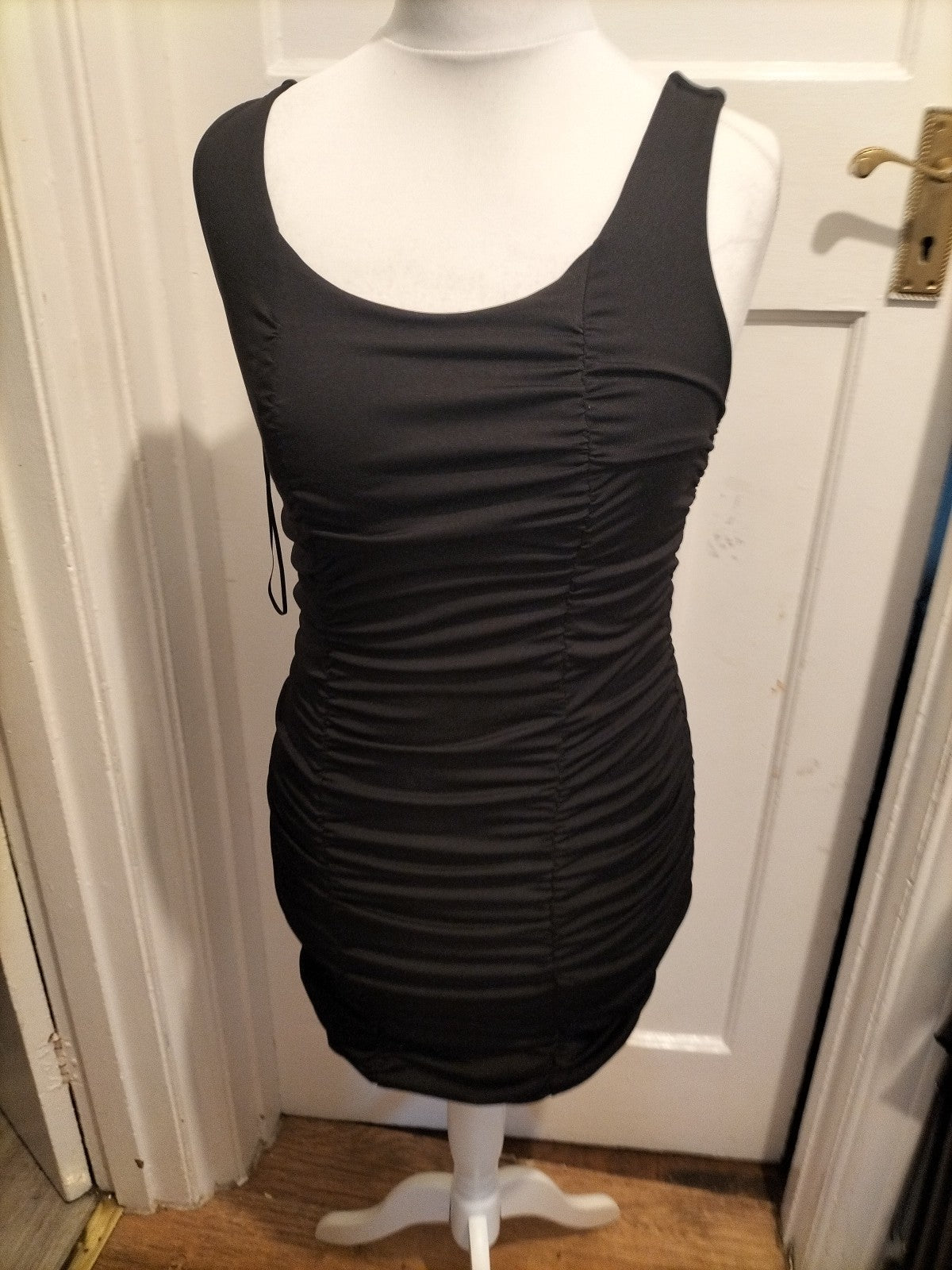 Ladies H&M Size M Black Sleeveless Ruched Pencil Dress