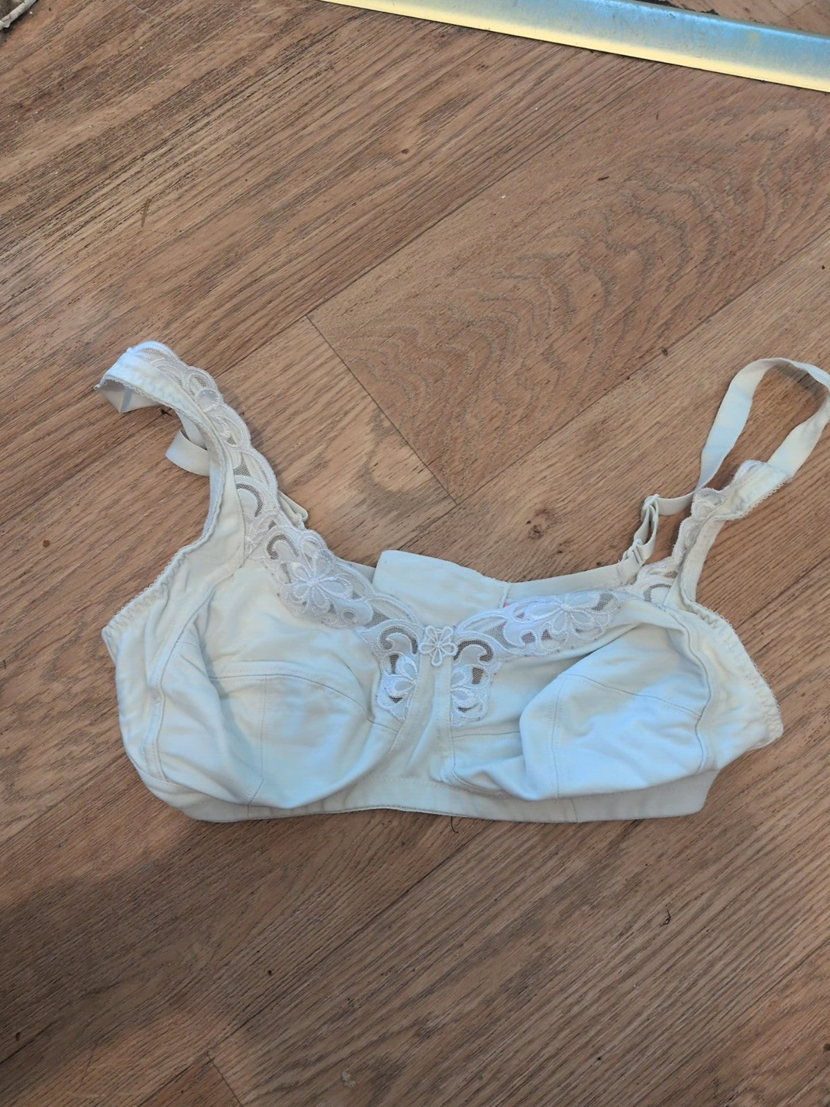 Royce 34dd White No Pad No Wire Bra