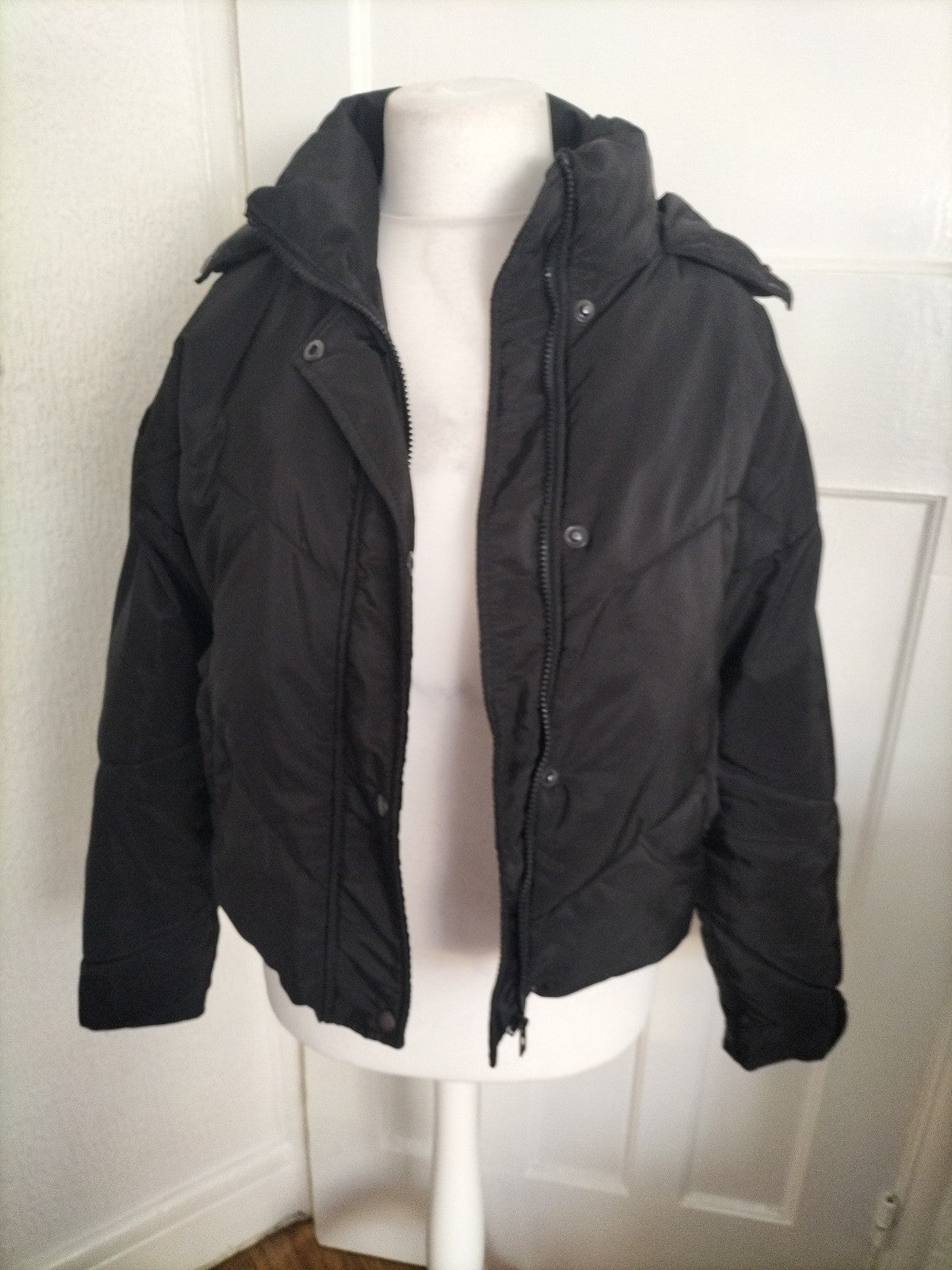 Ladies Size 12 Black Long Sleeved Puffer Jacket