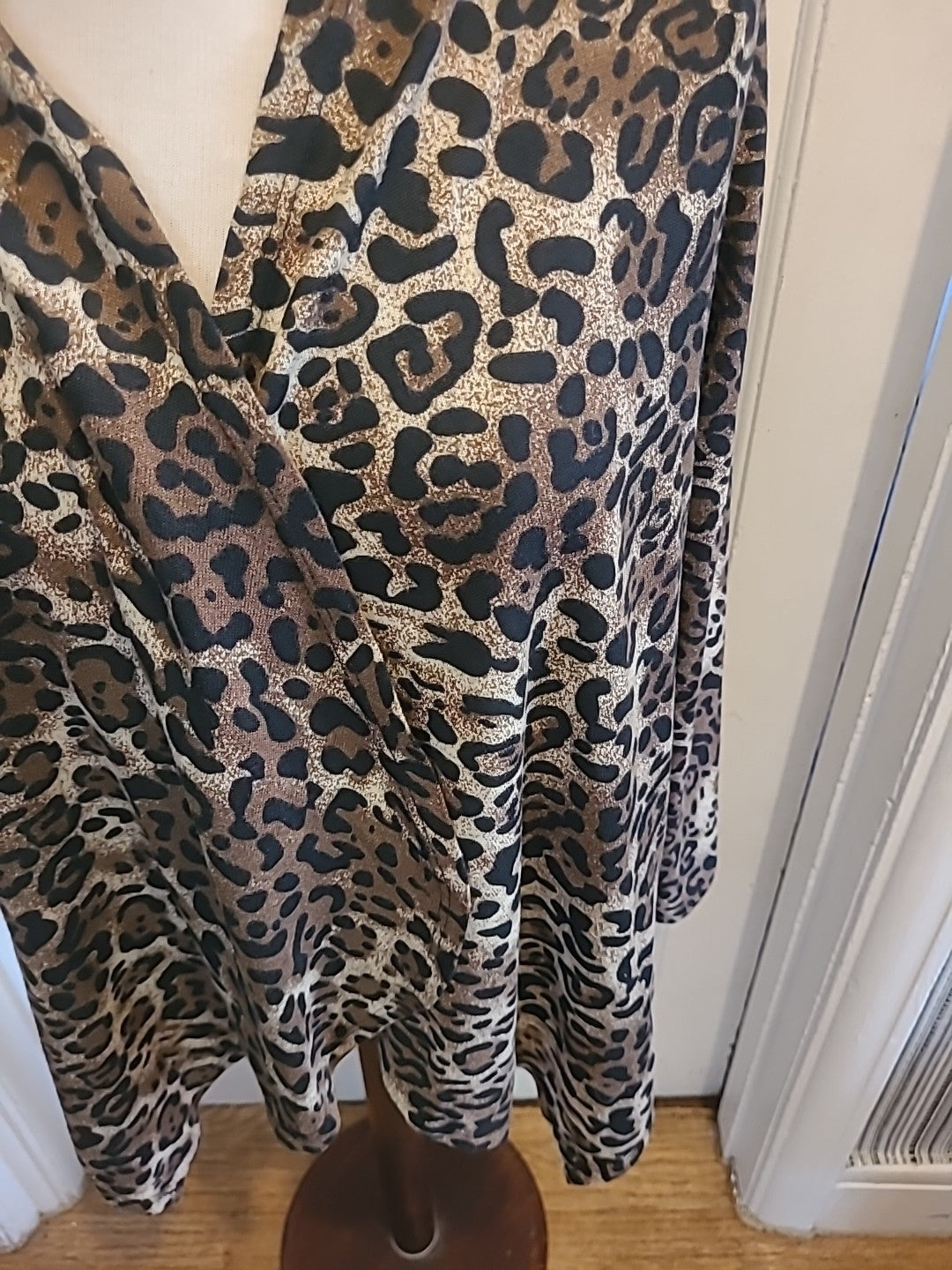 Ladies Voyelles Size Small Leopard Print Long Sleeved Cardigan