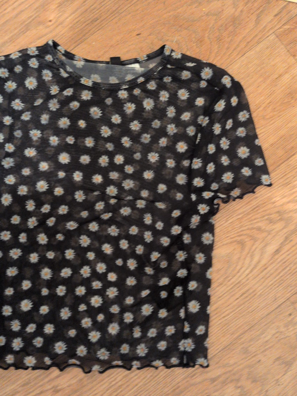 Divided Small Black Daisy Mesh Short Sleeve T-shirt