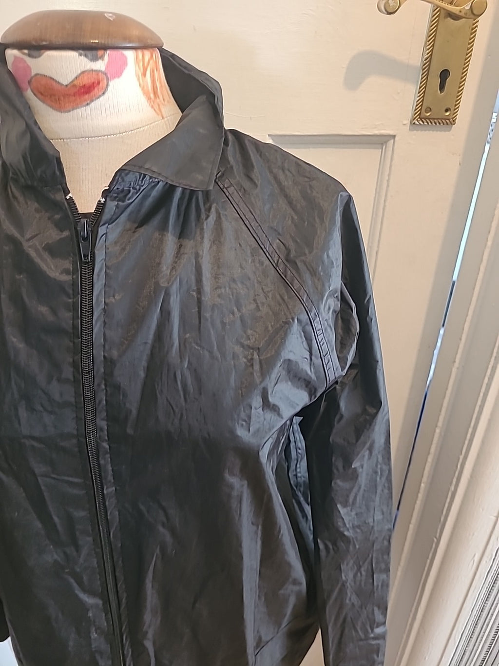 Mens Black Knight Size Large Black Waterproof Coat