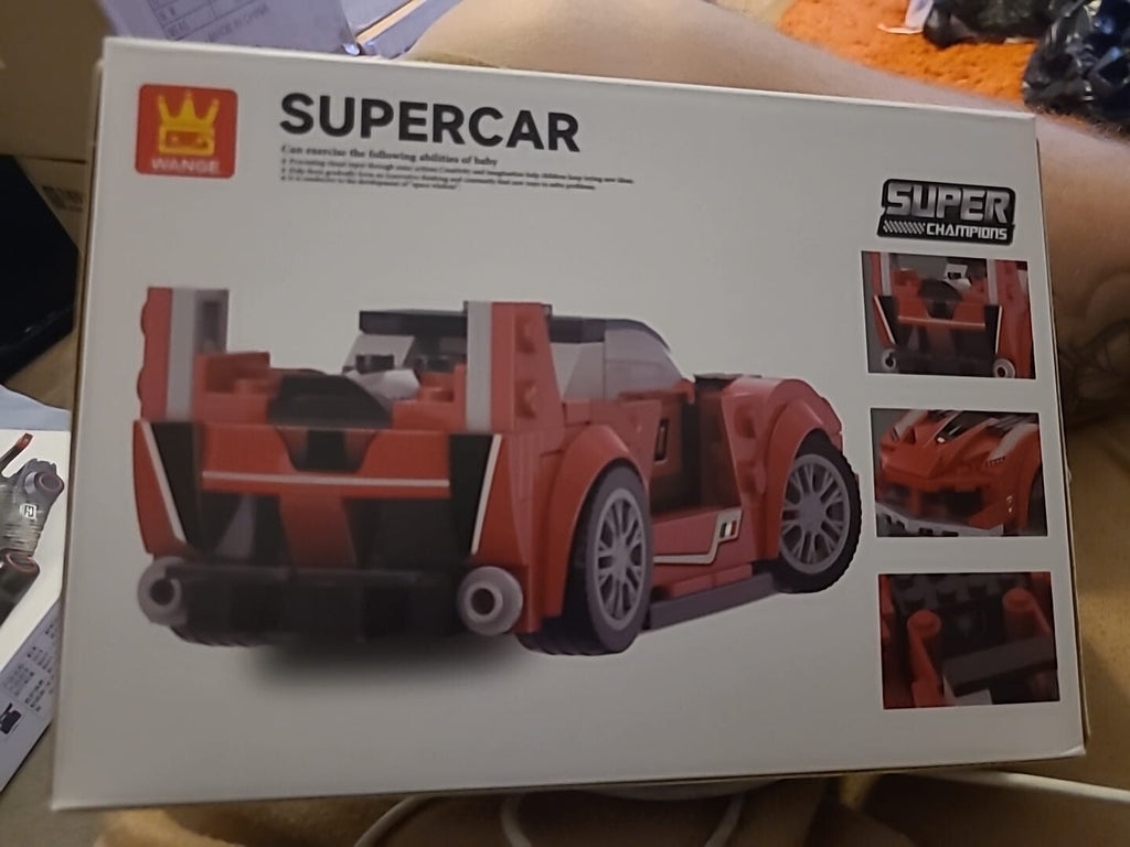 Brand New Wange 151pcs Red Ferrari Car