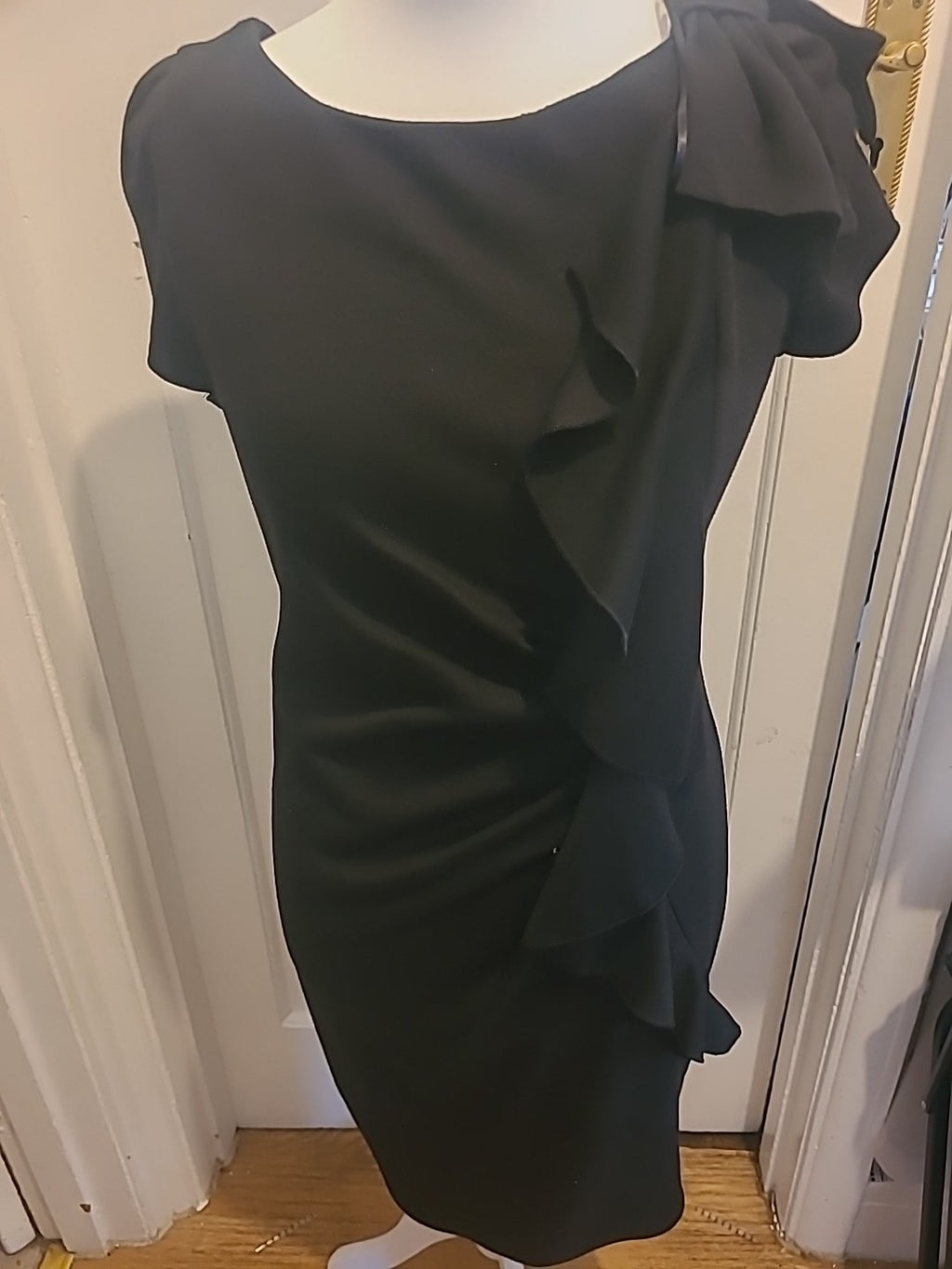 Ladies Red Herring Size 14 Black Sleeveless Frill Dress