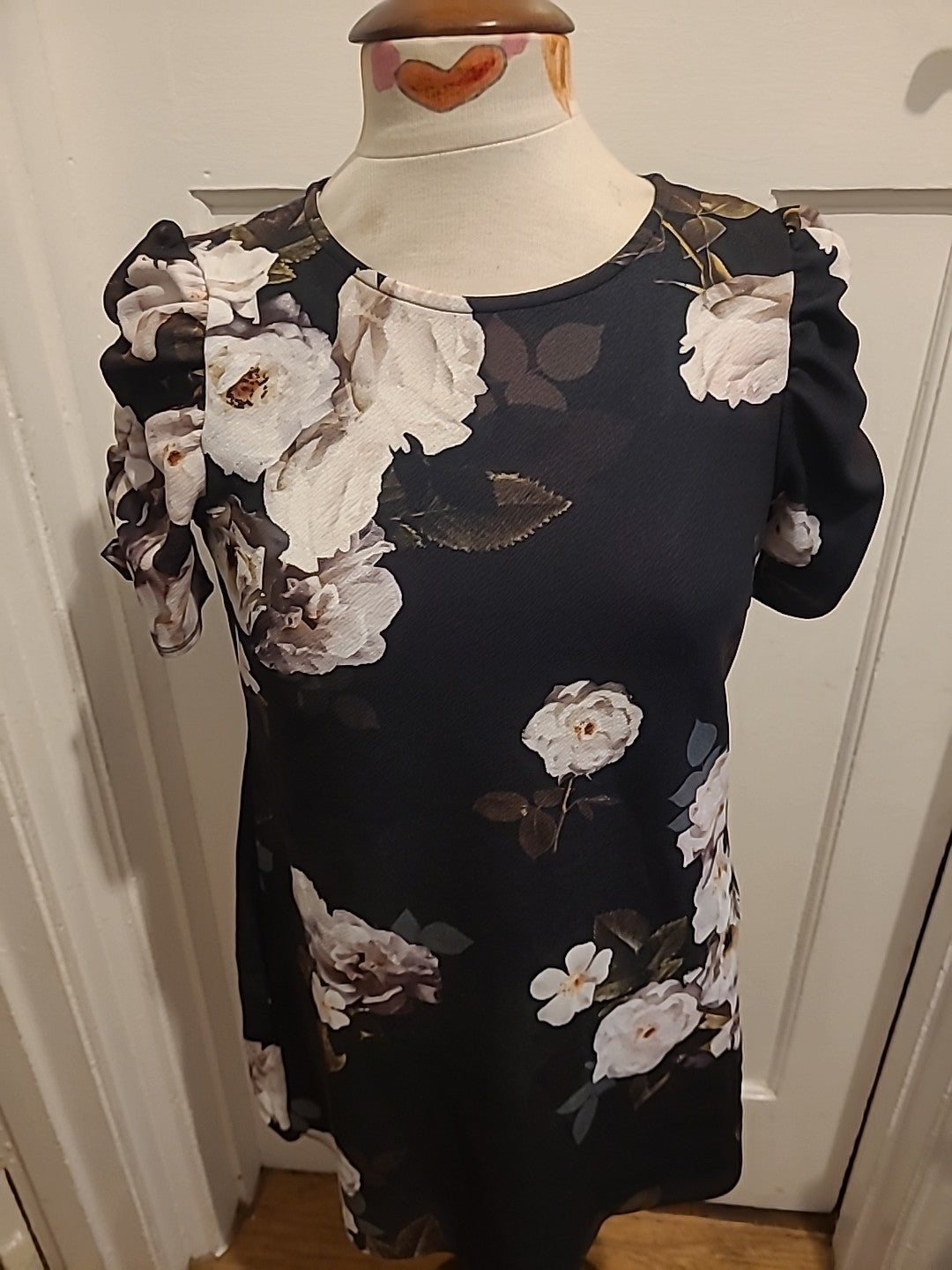 Ladies Dorothy Perkins Size 12 Black/Dark Green Floral Short Sleeved Blouse