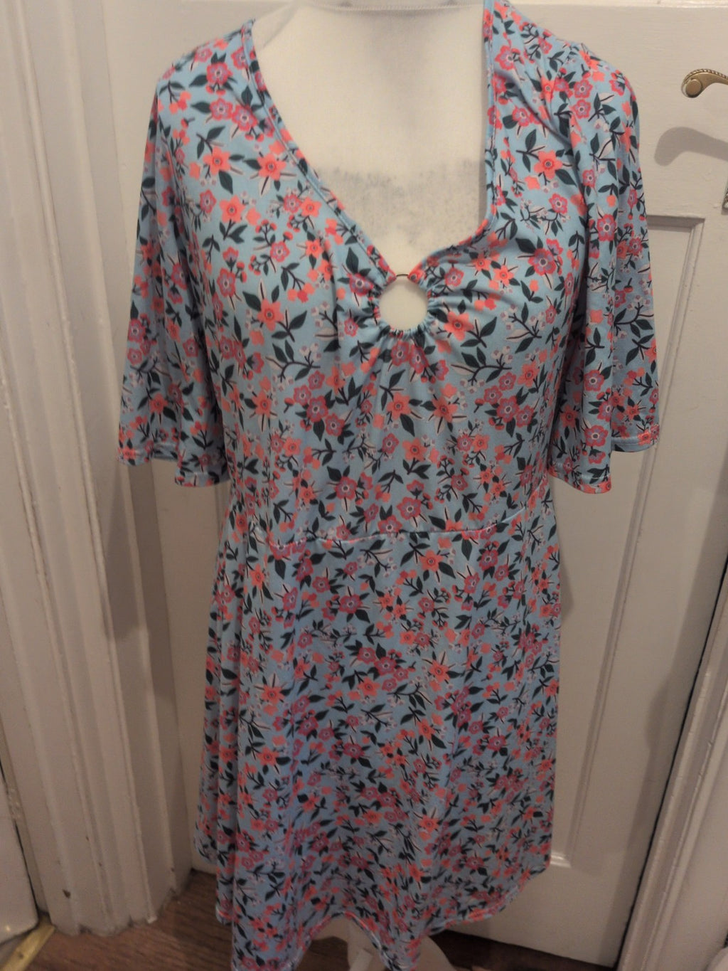 Simply Be 16 Pale Blue Floral Short Sleeve Dress
