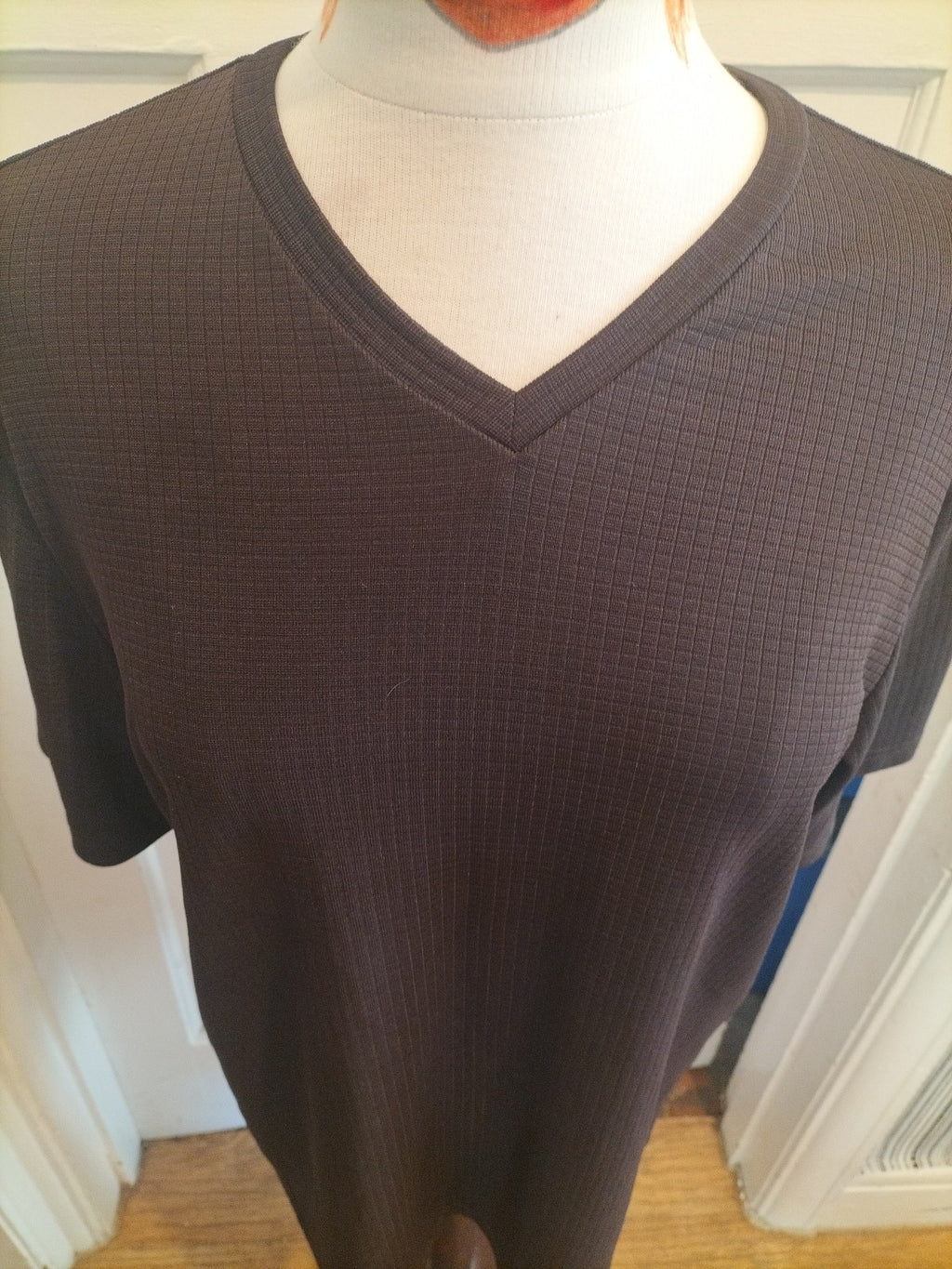 Mens Burton Size Medium Brown Short Sleeved Tshirt