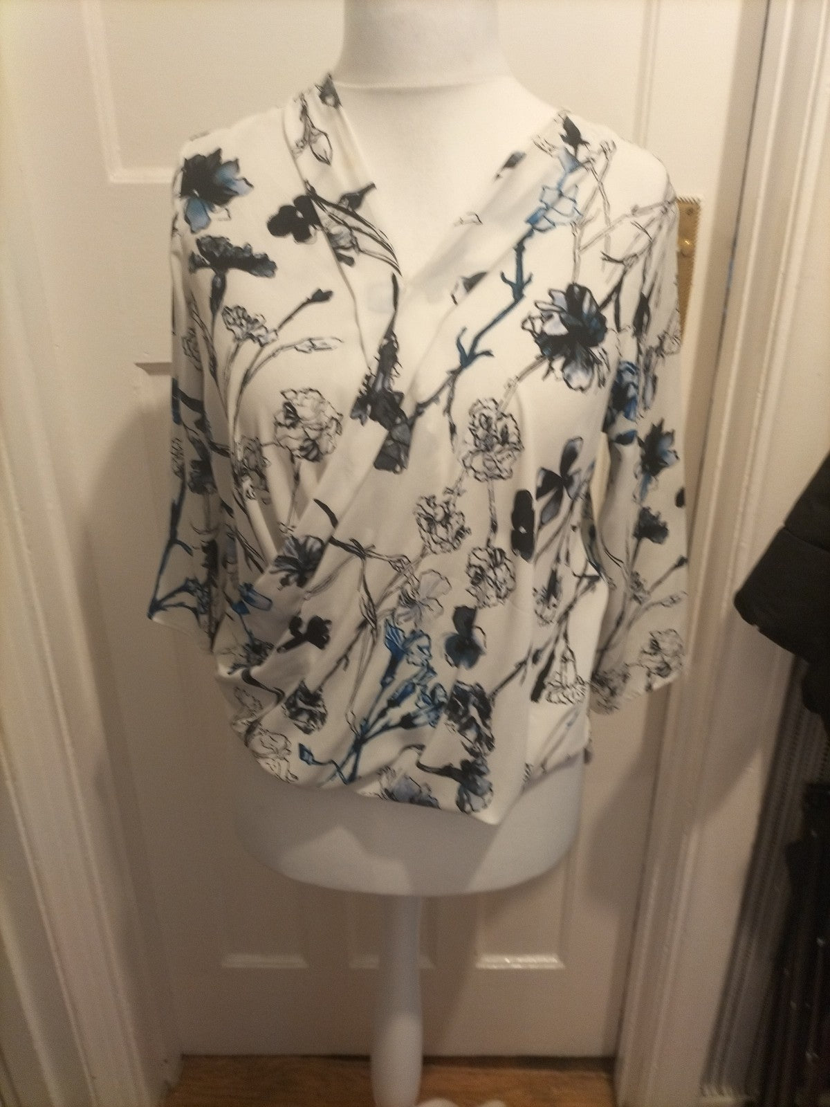 Ladies George 10 White And Blue 3/4 Sleeve Length Blouse