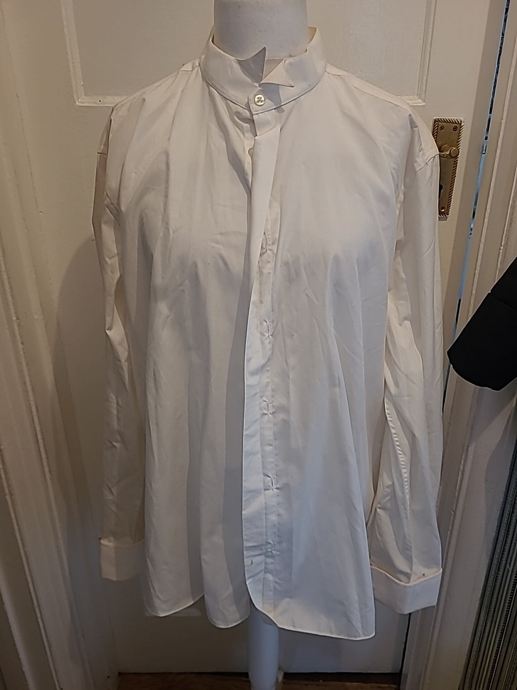 Mens Taylor&Wright Size 18" White Long Sleeved Shirt