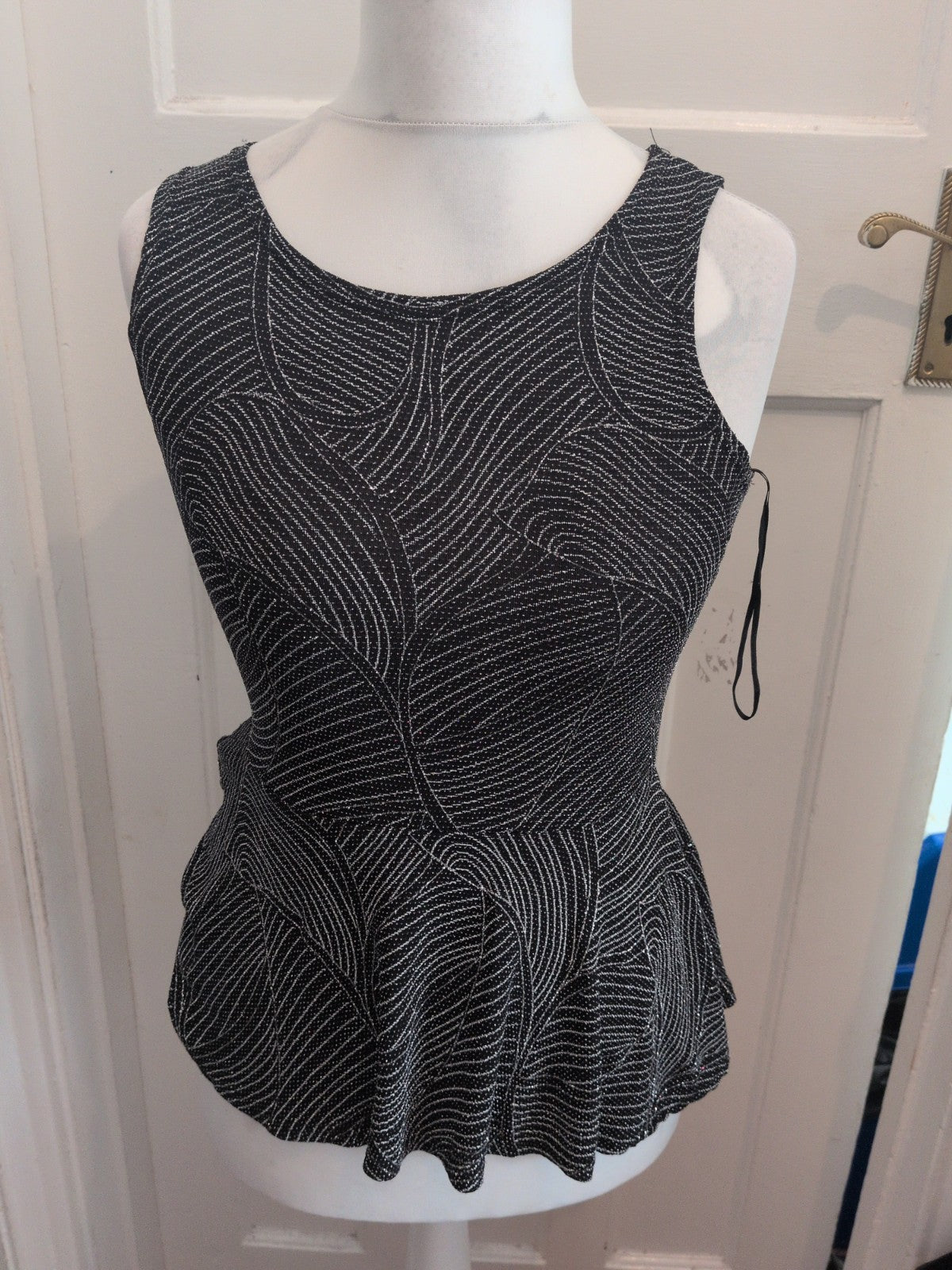 Quiz 12 Black And White With Silver Sparkle Sleeveless Blouse