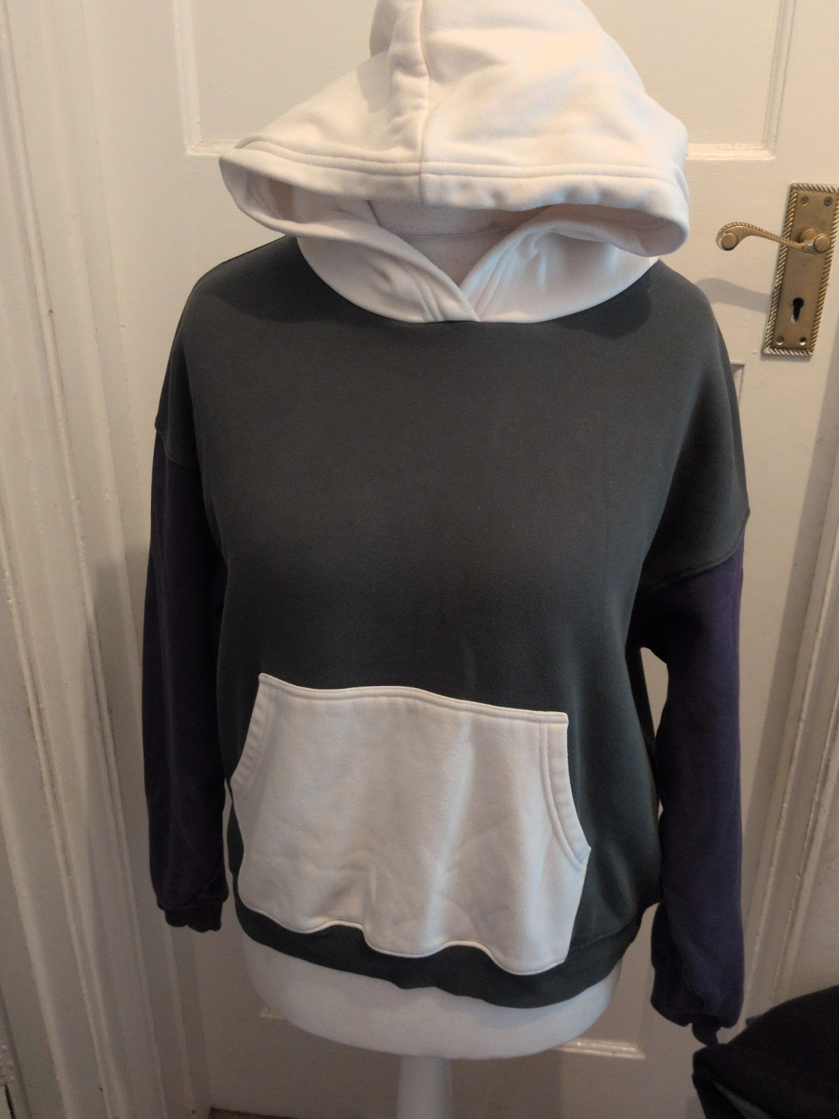 Fabletics Large Navy Green And White Pullover Hoodie