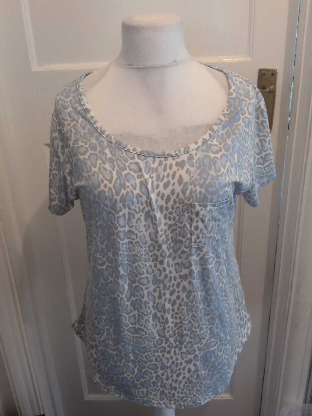 Ladies Peacocks Size 14-16 Blue Leopard Print Pyjama Top