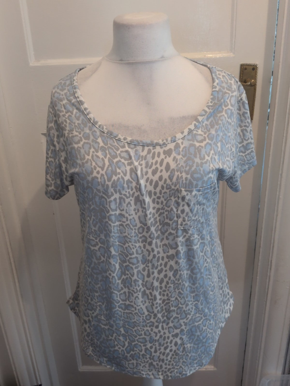 Ladies Peacocks Size 14-16 Blue Leopard Print Pyjama Top