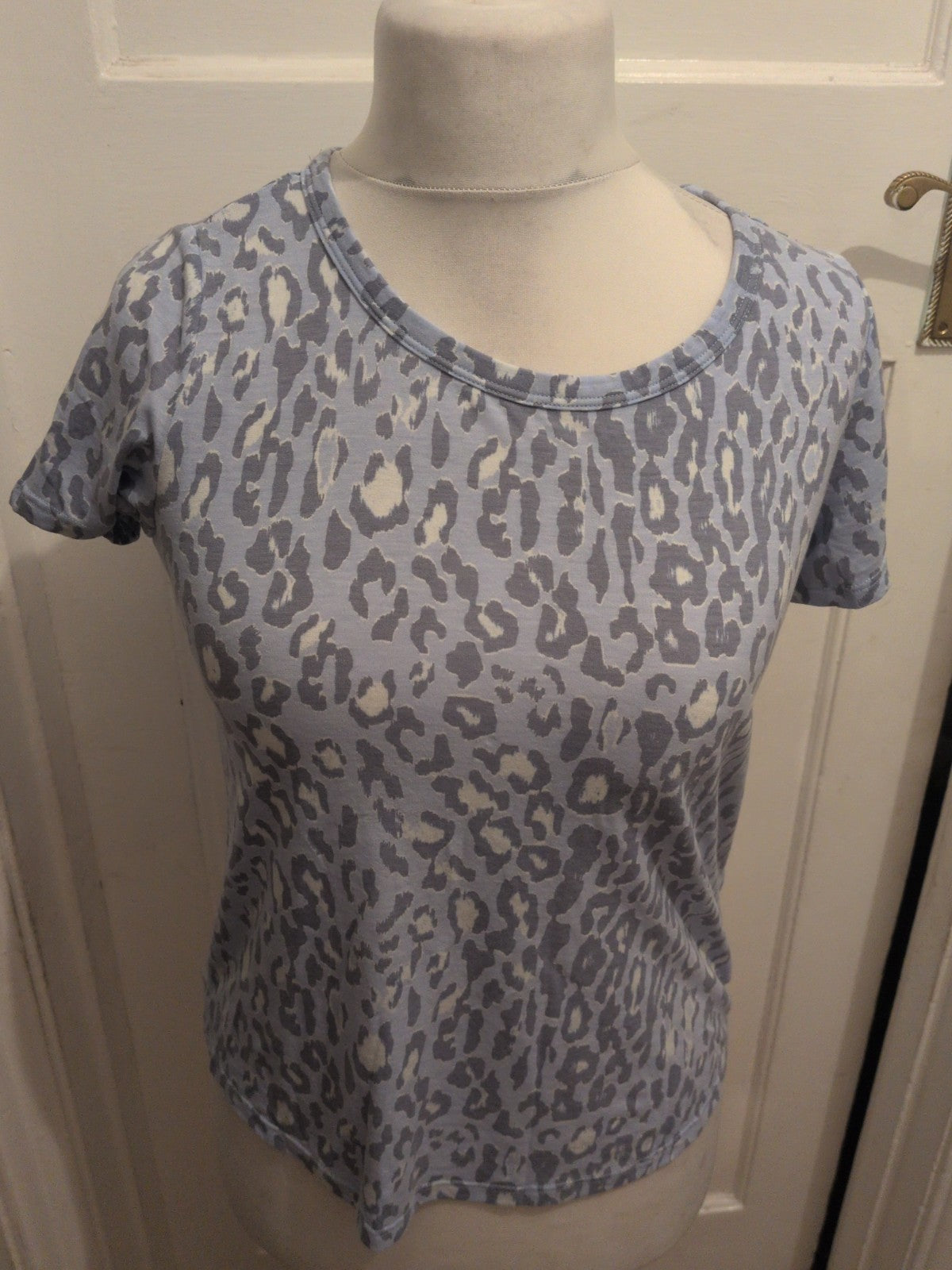 Ladies Marks And Spencer Size 10 Blue Leopard Print short Sleeve T-shirt