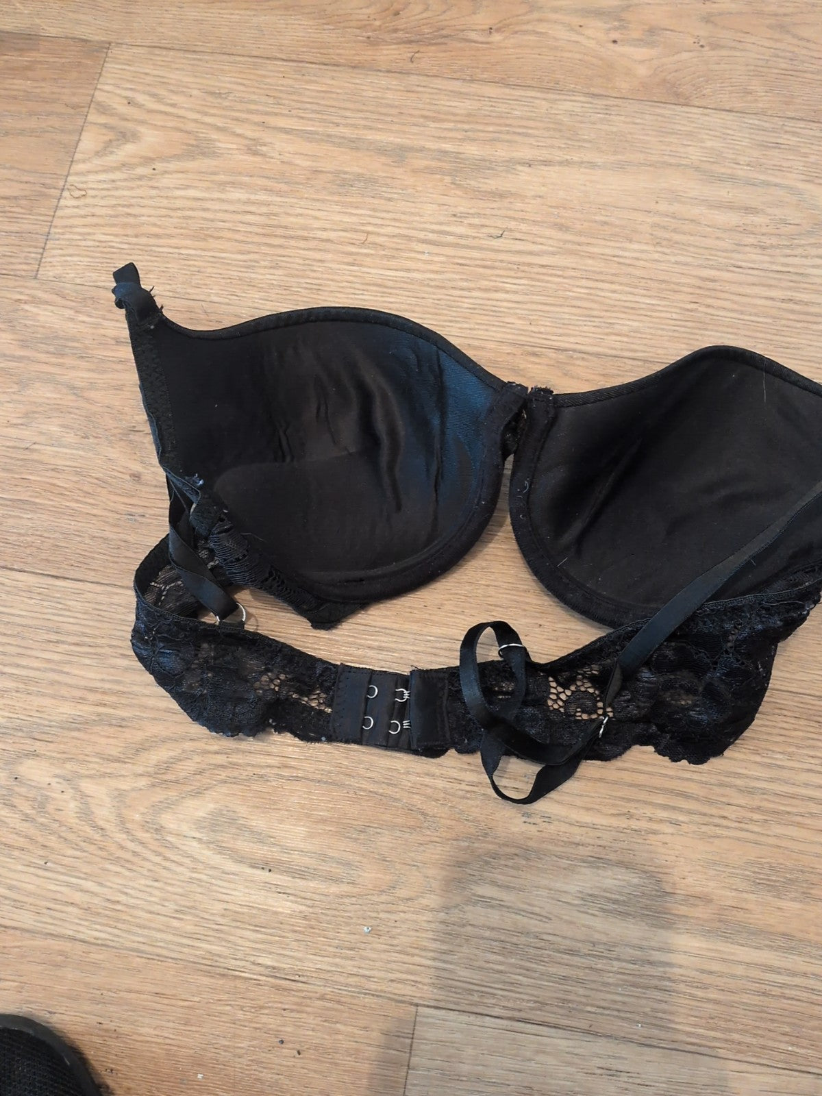 75B Black Padded And Wired Bra