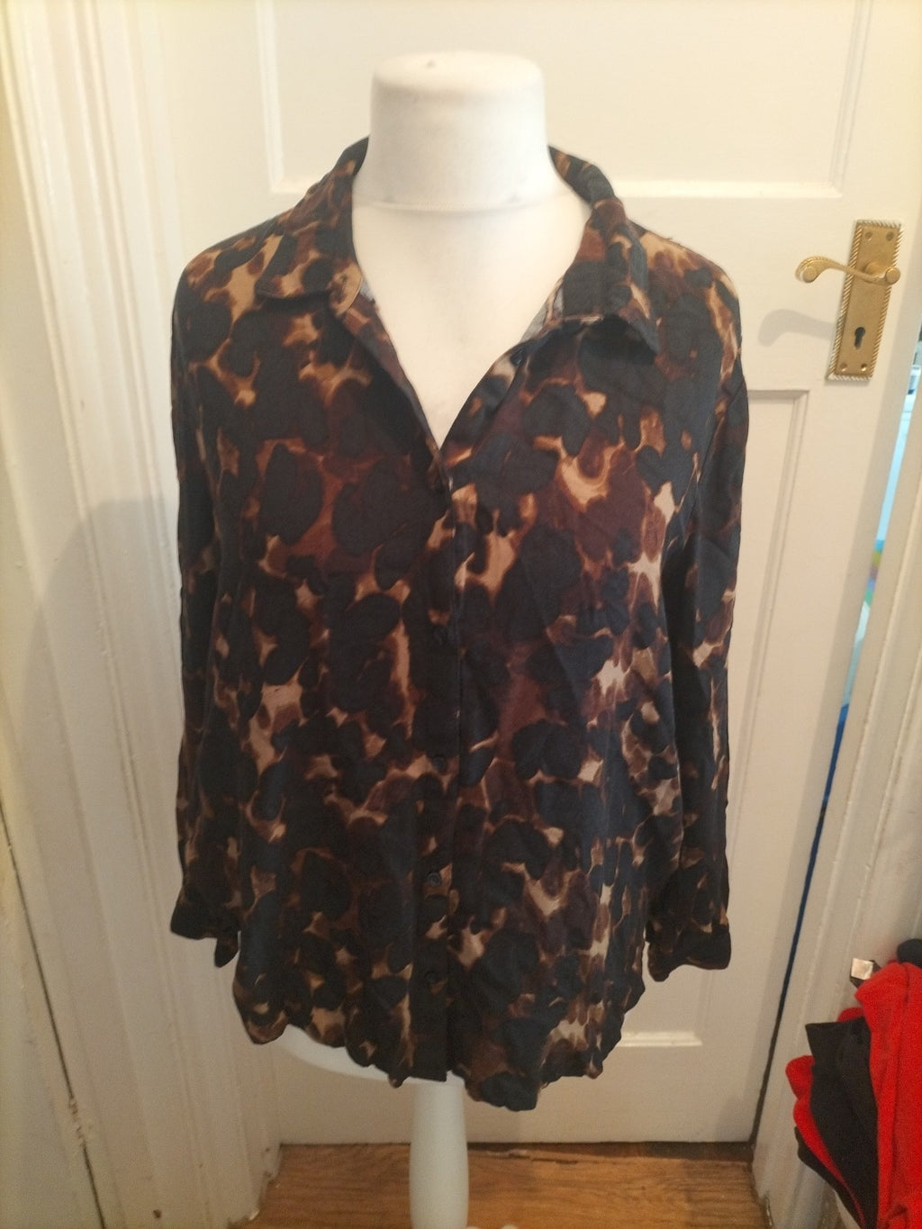 Ladies Tu Size 16 Brown Toned Animal Print Blouse