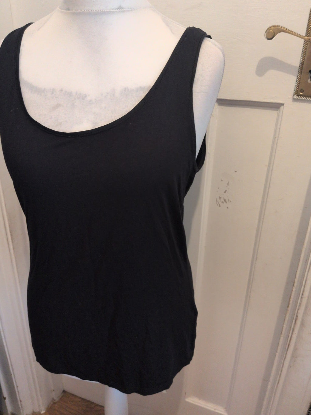 Ladies Marks And Spencer Size 18 Black Sleeveless Swing Vest T-shirt