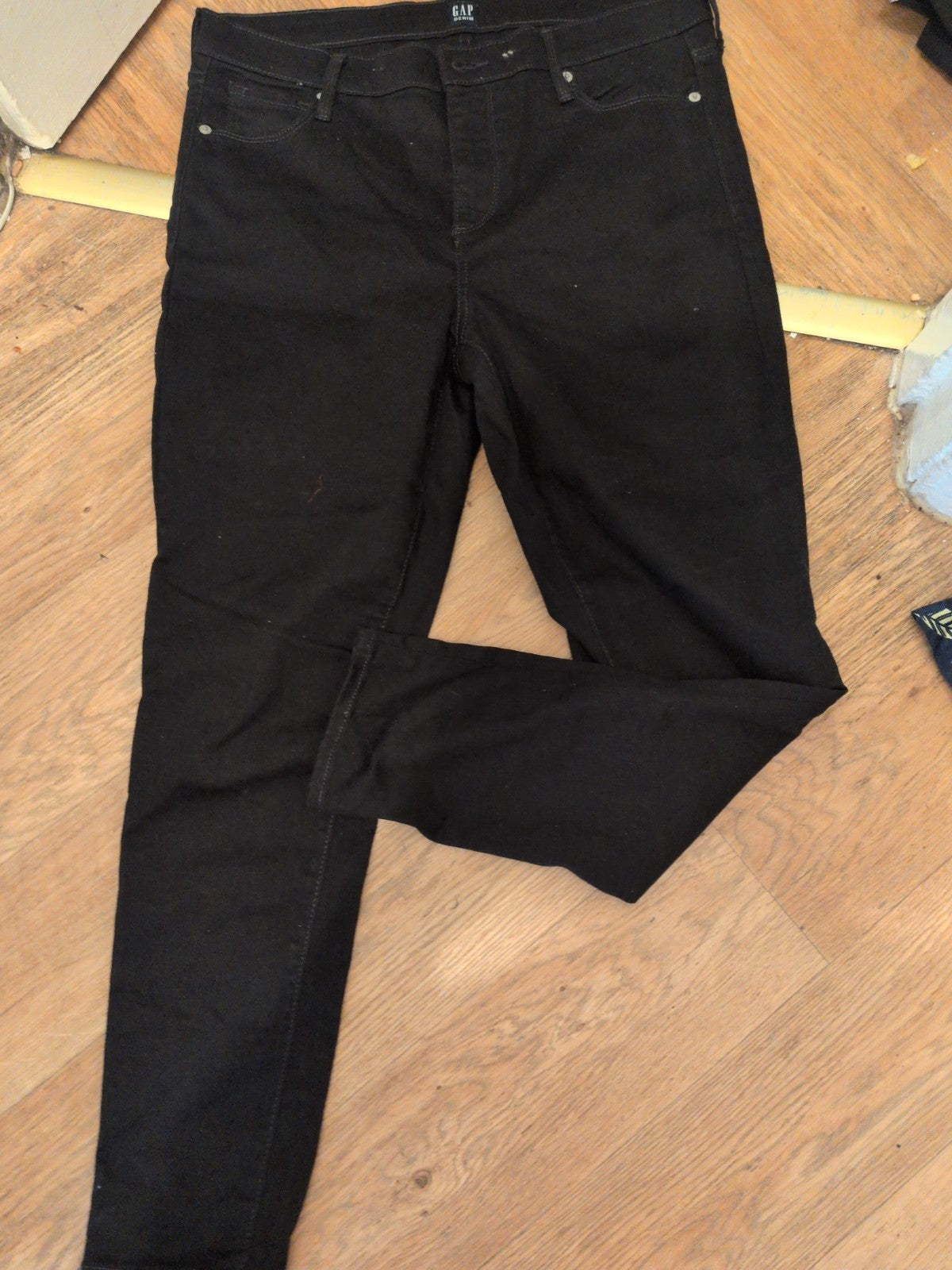 Gap 32 Regular True Skinny Black Jeans