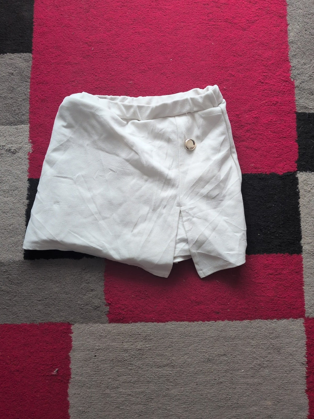 Ladies Boohoo Size 10 White Skort
