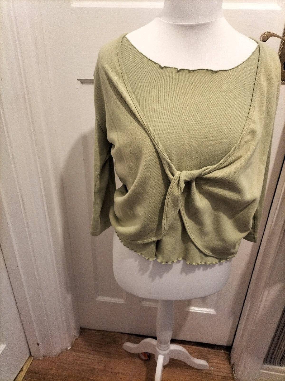 Ladies Viz.A.Viz Size 16 Pale Green Layered Blouse 3/4 Sleeved