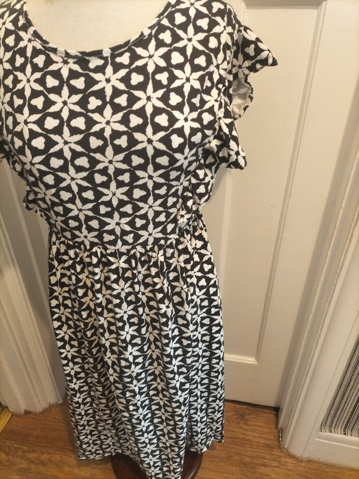 Ladies Next Size 10 Black White Cap Sleeved Dress