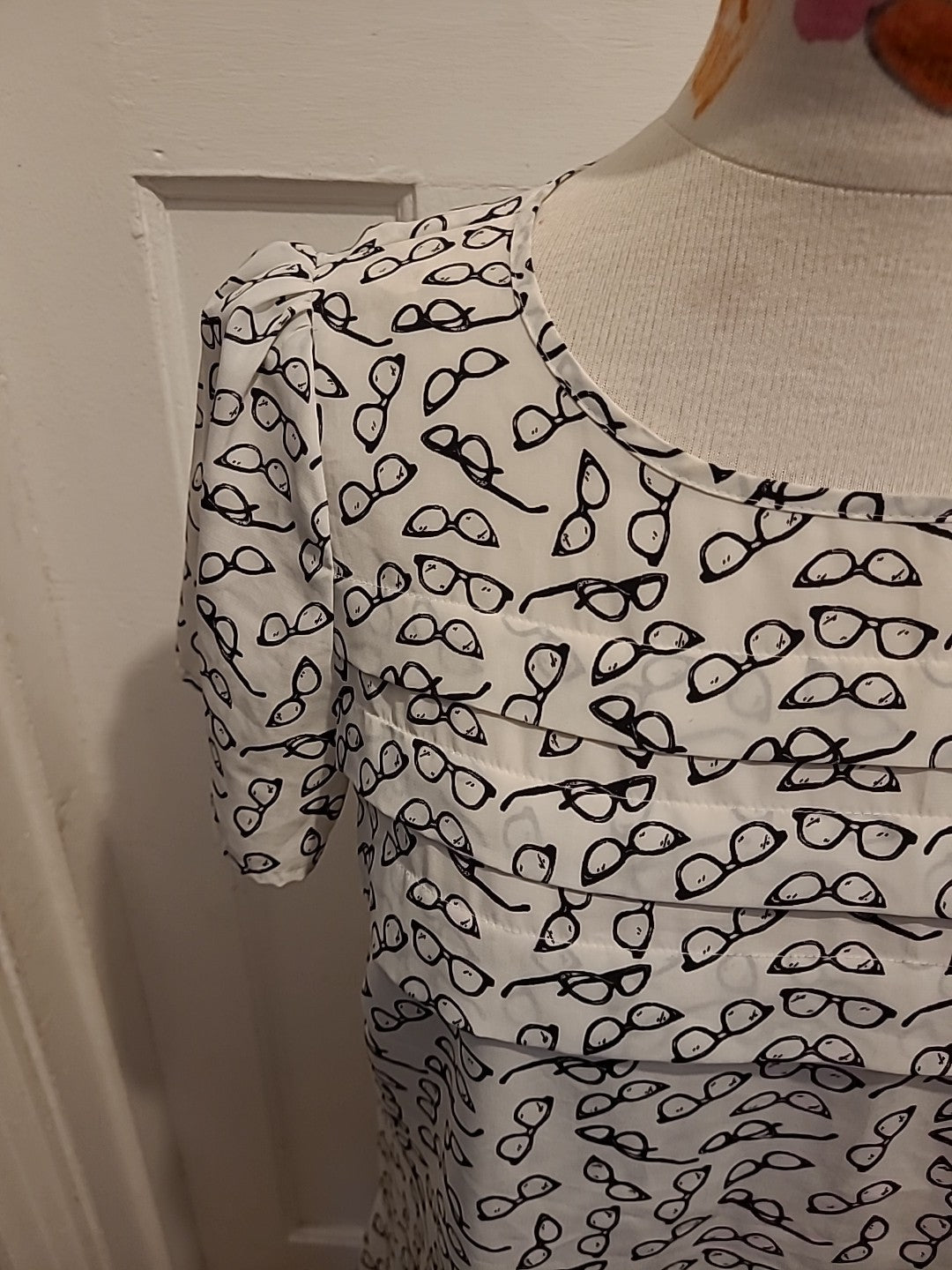 Ladies Marks And Spencer Size 14 Ivory Black "Glasses" Short Sleeved Blouse