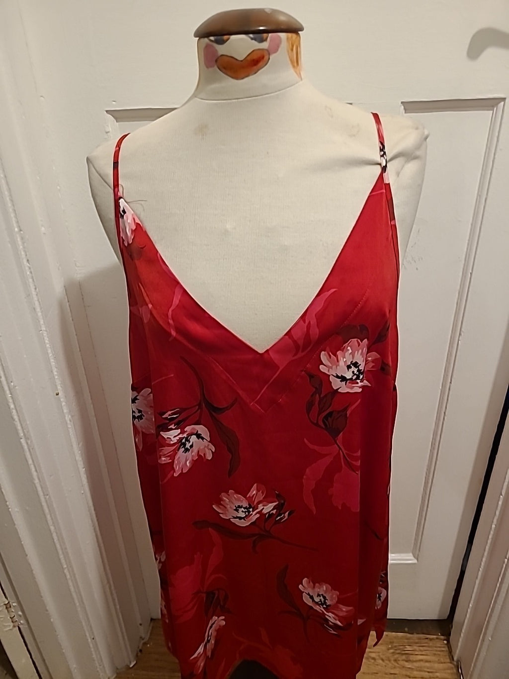 Ladies Love To Lounge Size 14-16 Red Floral Sleeveless Nightwear