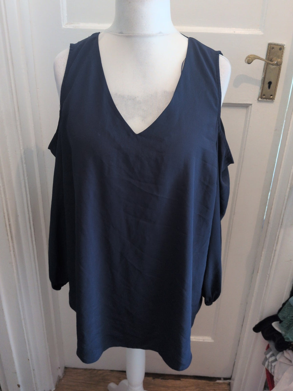Very 20 Navy Open Shoulder Long Sleeve Blouse
