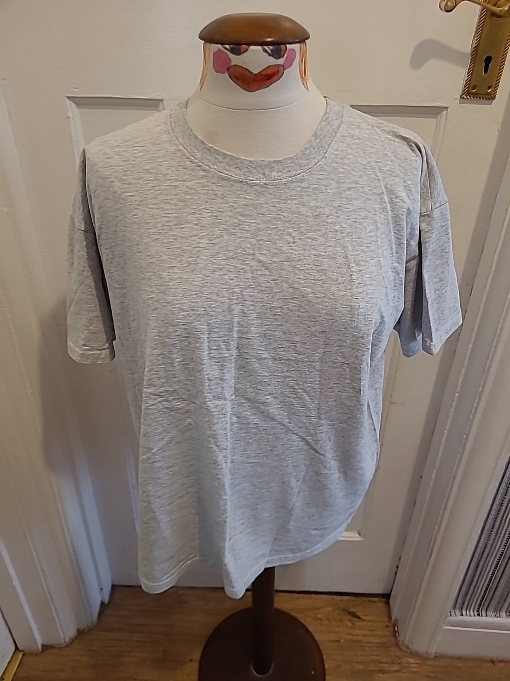 Mens Fruits Of The Loom Size XL Grey Short Sleeved Round Neck Tshirt