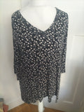 Ladies Rachel Zoe Size 20 Black And White Floral Blouse 3/4 Sleeve