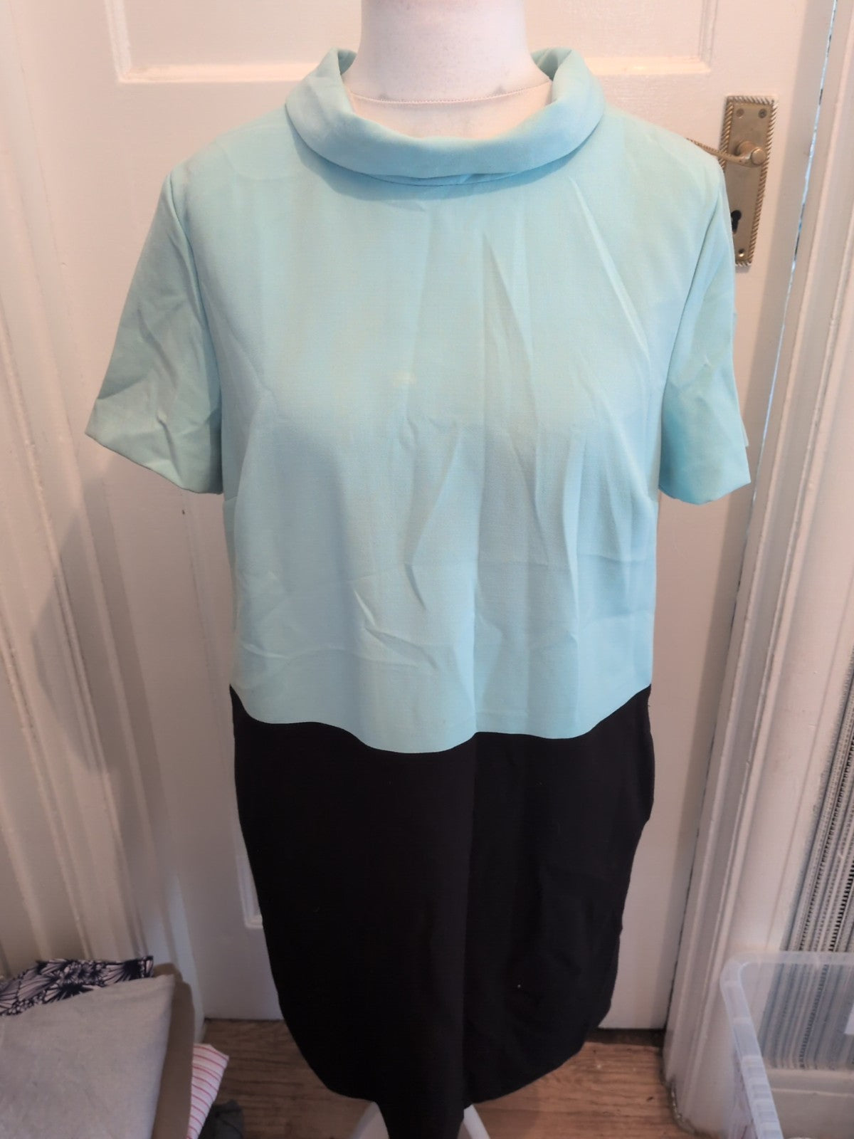 Ladies Debenhams Size 16 Turquoise And Black Dress Collared Small Mark On Inside
