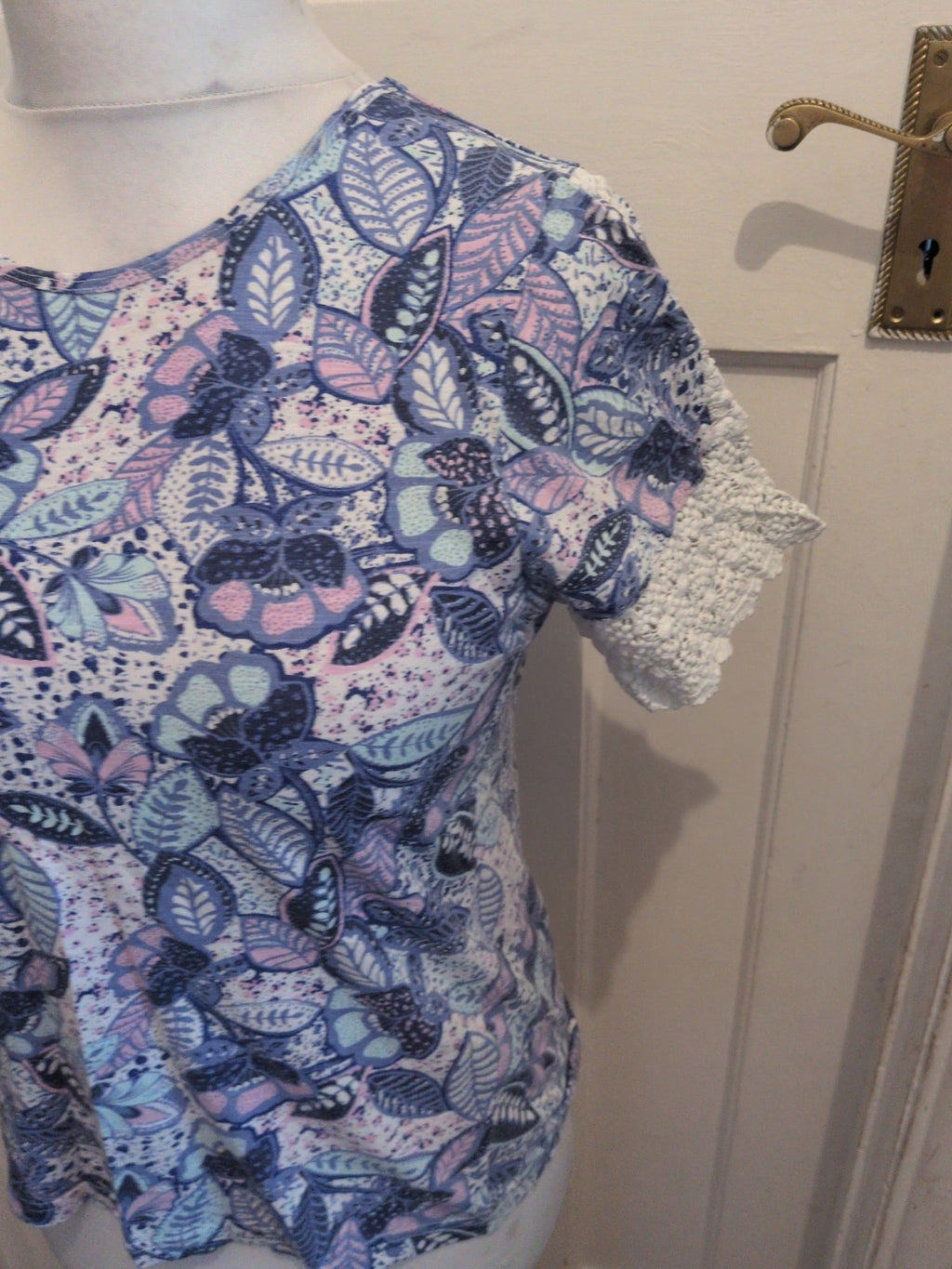 Isle Small Purple Floral With White Sleeve Trim T-shirt