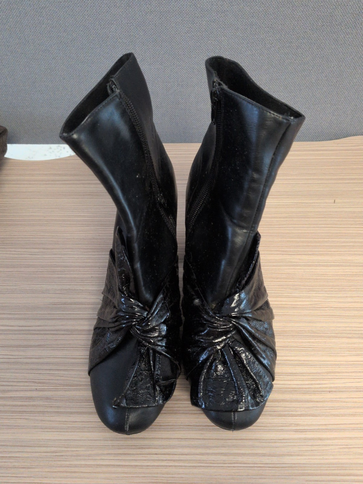EU 39 Black Pleather Ankle Boots
