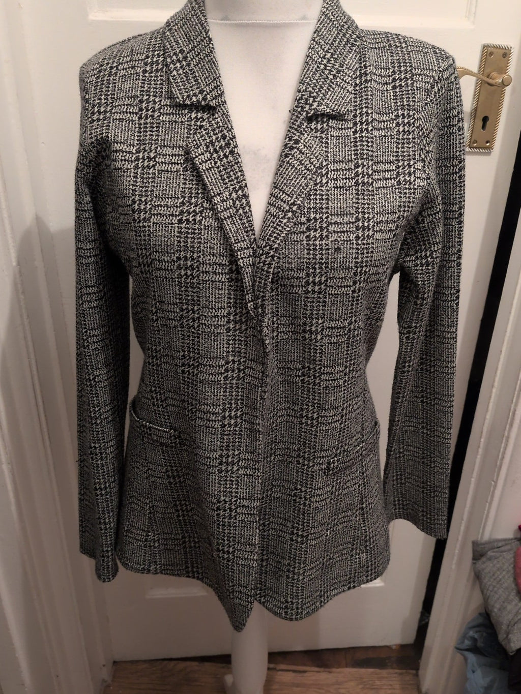 Next 16 Black And White Pattern Open Blouse