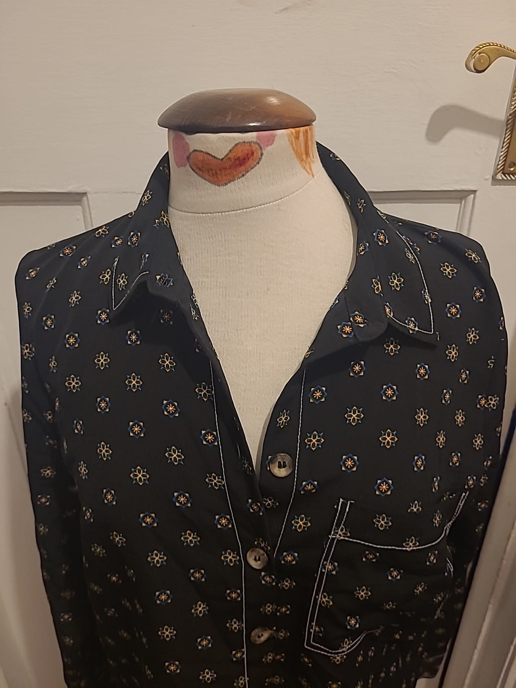 Ladies Red Herring Size 14 Black With Yellow Pattern Long Sleeved Shirt