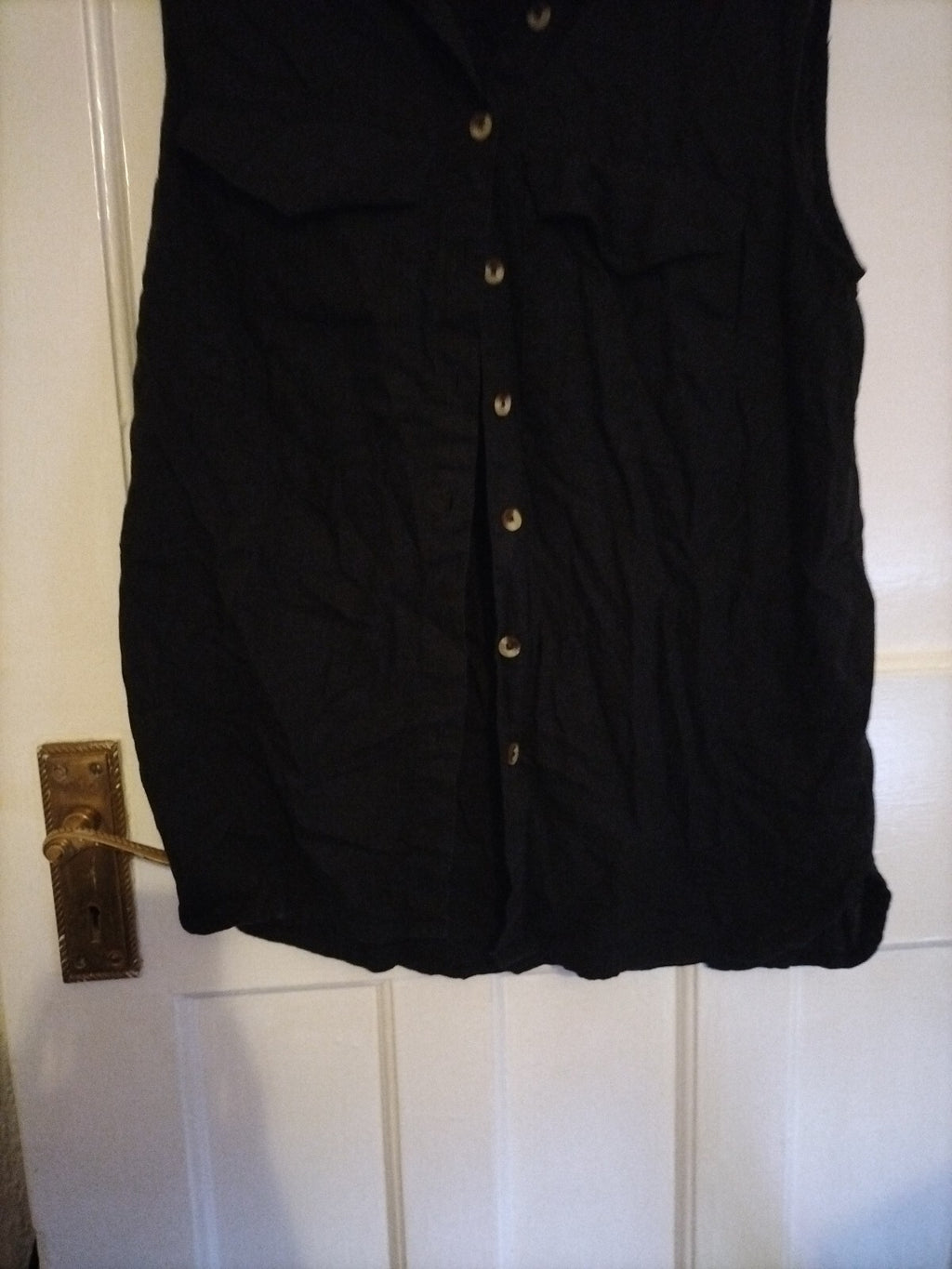 Ladies Tu Size 8 Black Sleeveless Blouse