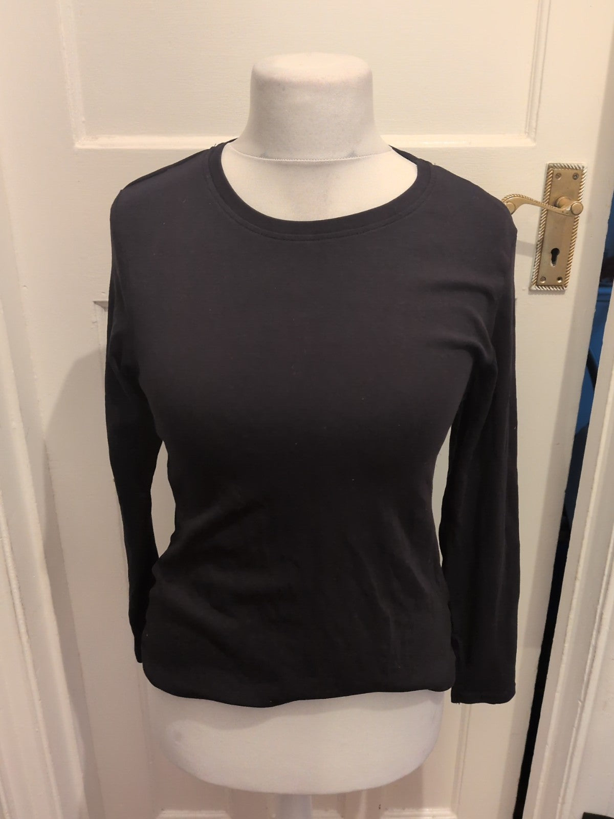 Ladies Nutmeg Size 14 Black Long Sleeved Fitted T-shirt