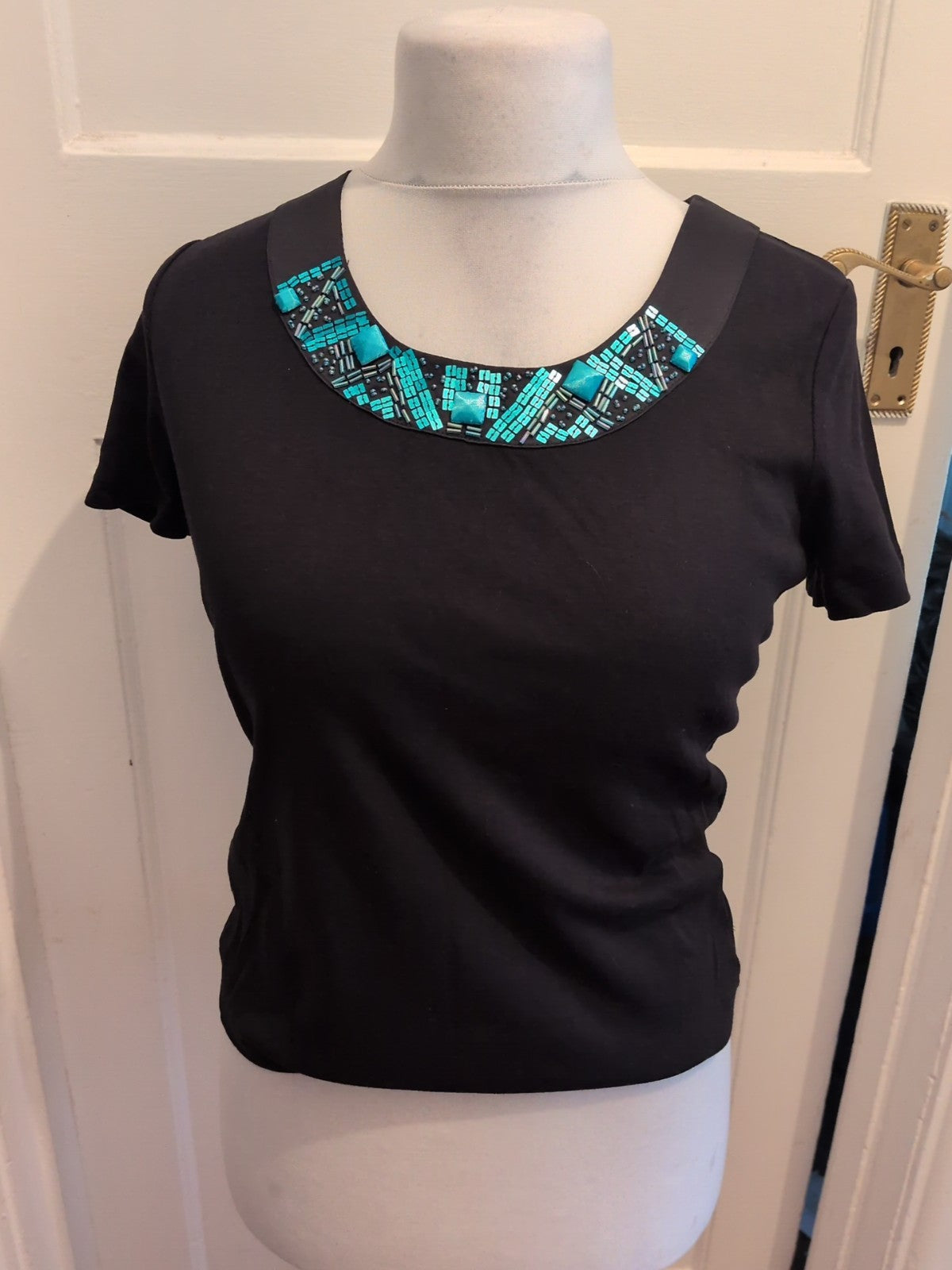 CC Petite Small Black With Aqua Detail Neck Short Sleeve T-shirt