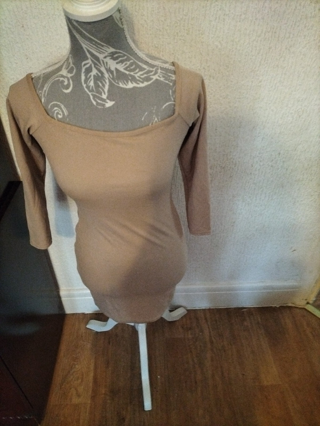 Ladies PLT Size 4 Camel Long Sleeved Dress