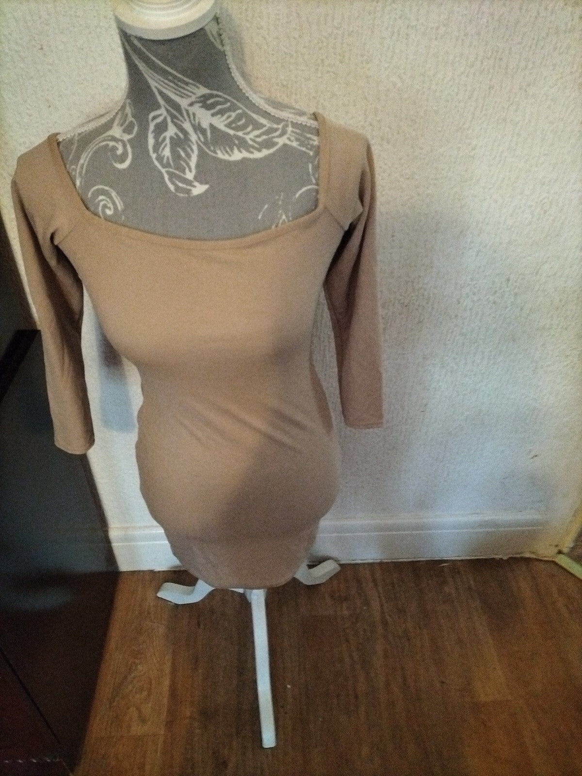 Ladies PLT Size 4 Camel Long Sleeved Dress
